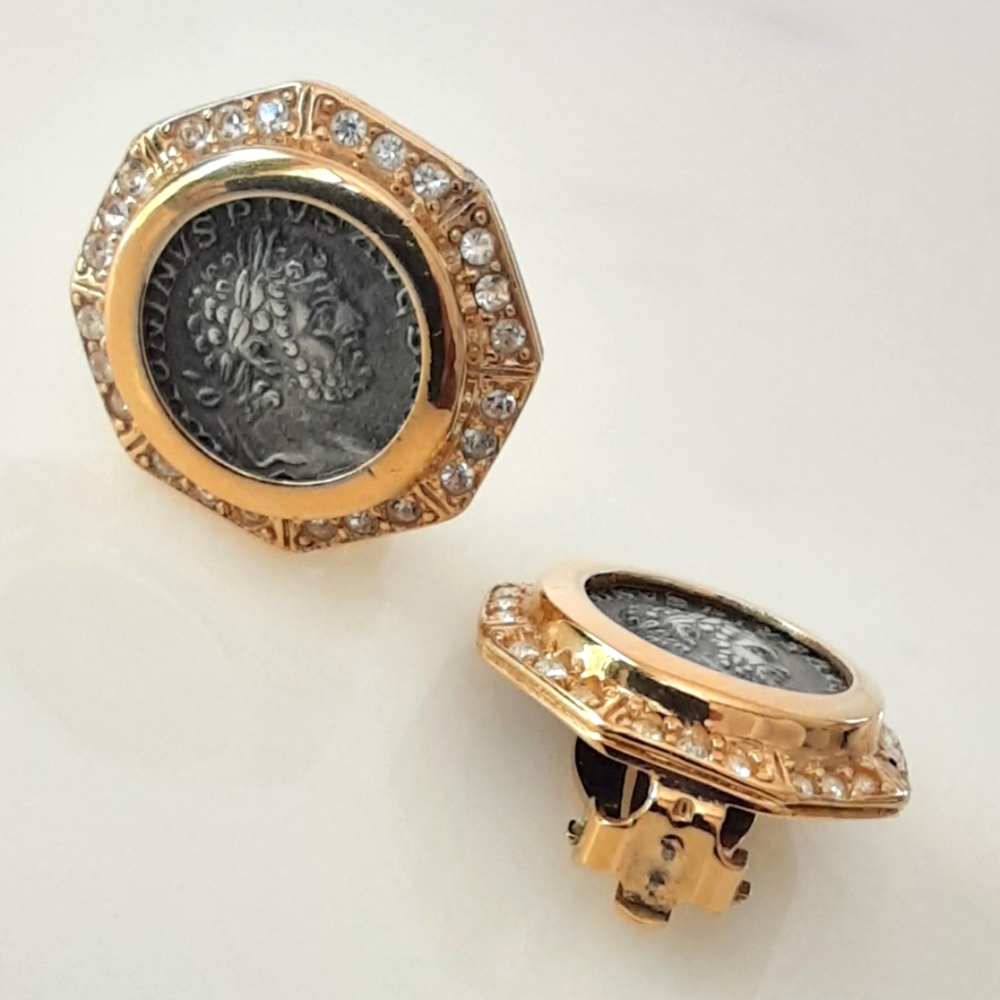 CAROLEE Roman Coin Crystal Octagon Gold Plate Couture Clip On Earrings - Vtg - Picture 5 of 8